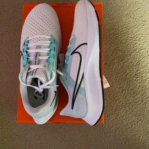 Women’s Nike Air Zoom Pegasus 38